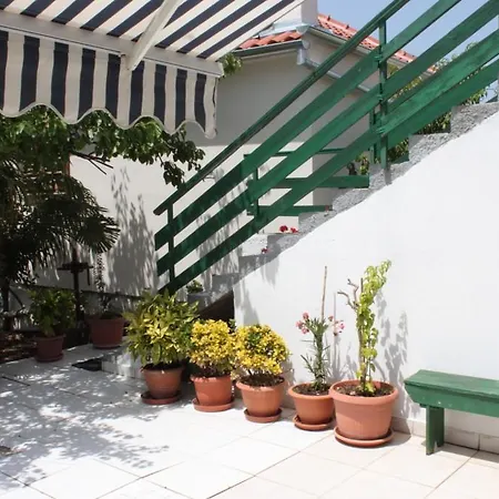 Apartment 8269b *